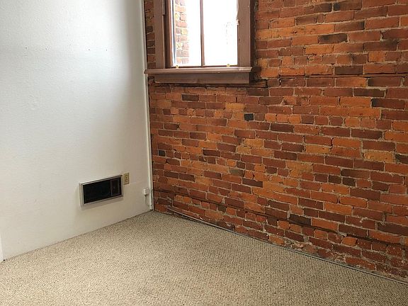 5th image of 938 Water St #301