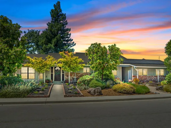 945 Monique Way, Dixon, CA 95620