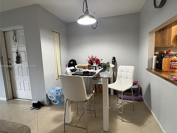5th image of 718 Sunny Pine Way APT D1