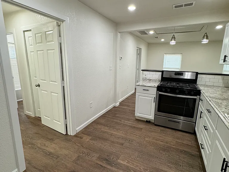 1108 E Maddox Ave — Photo 14