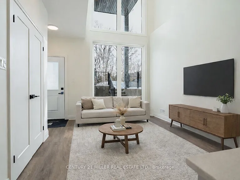 151 Richardson St #B — Photo 3