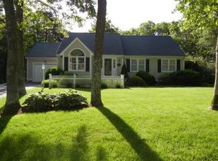 60 Snead Dr, Mashpee, MA 02649