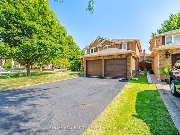 3rd image of 46 Butlermere Dr