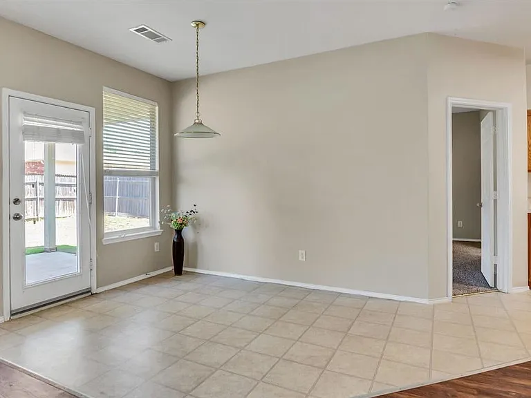 4105 Capstone Dr — Photo 7