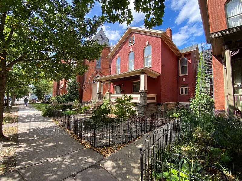 4 bed, 2.0 bath, $2,495 — Photo 1
