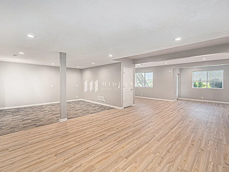 6738 S 188th Ave — Photo 13