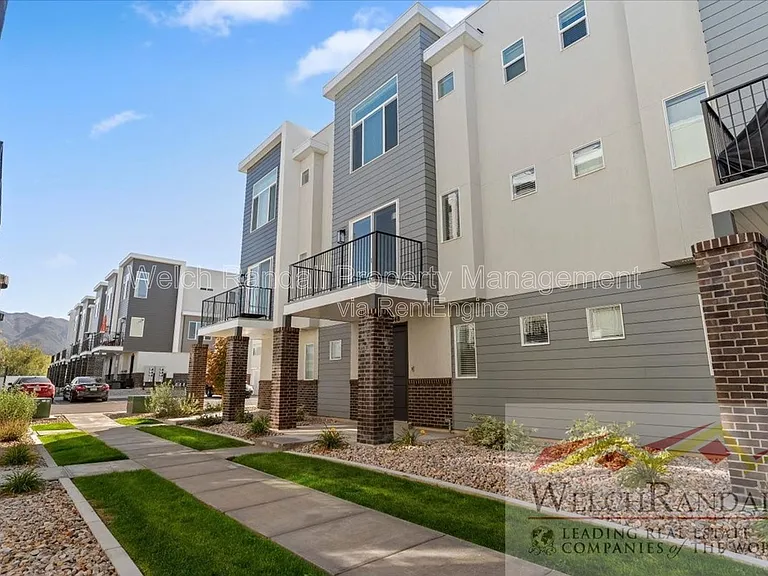 2348 W James Way — Photo 2