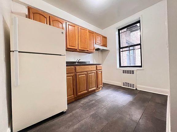 4th image of 85-05 35th Ave #J