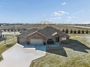 1213 N Country Club Rd, Algona, IA 50511