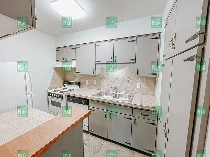 1st image of 3 Lynnwood Dr #15C