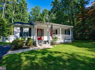 842 Forest Glen Rd, Lusby, MD 20657