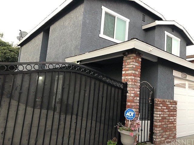 2nd image of 10207 Willamette St