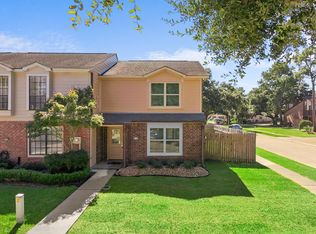 2320 Oxford Pl, Gretna, LA 70056