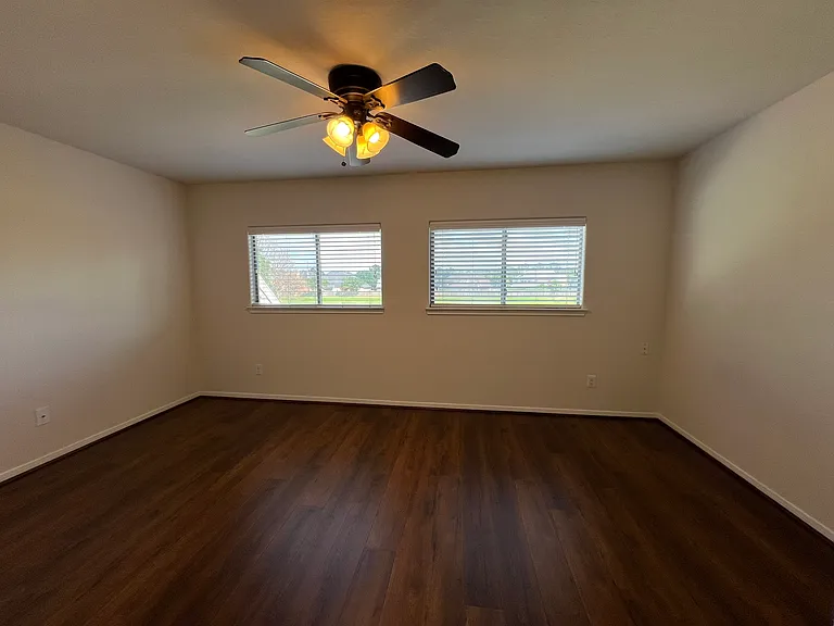 25411 Lisburn Dr — Photo 25