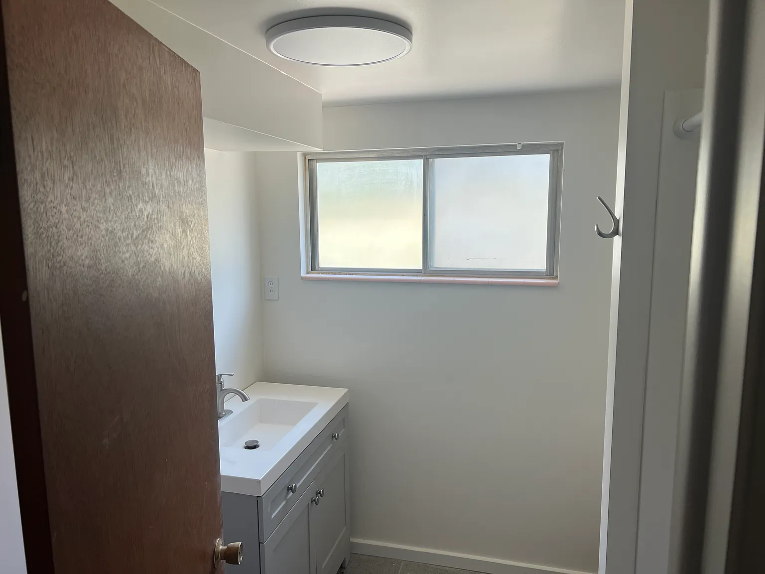 3 bed, 1500 sqft, $2,500 — Photo 3