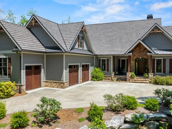 707 Keowee Ave, Sunset, SC 29685