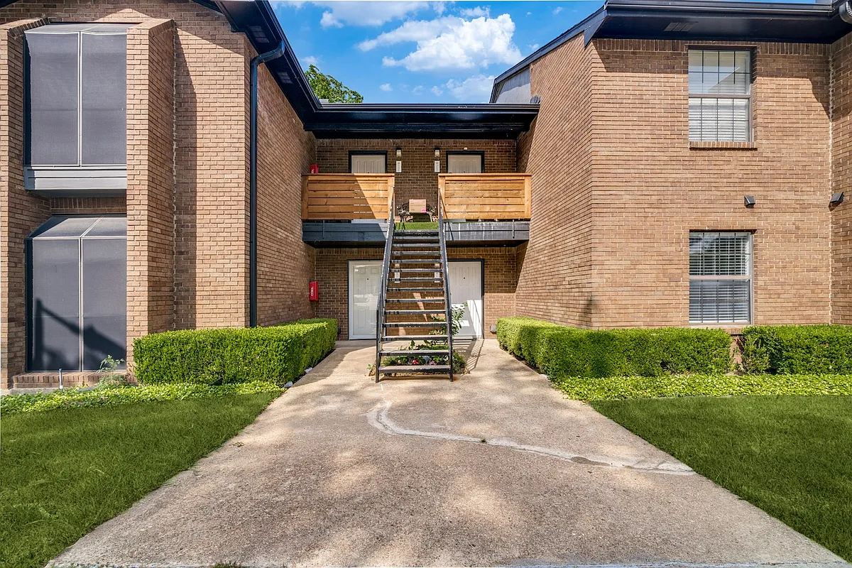 Building Photo - 4416 Chaha Rd #102