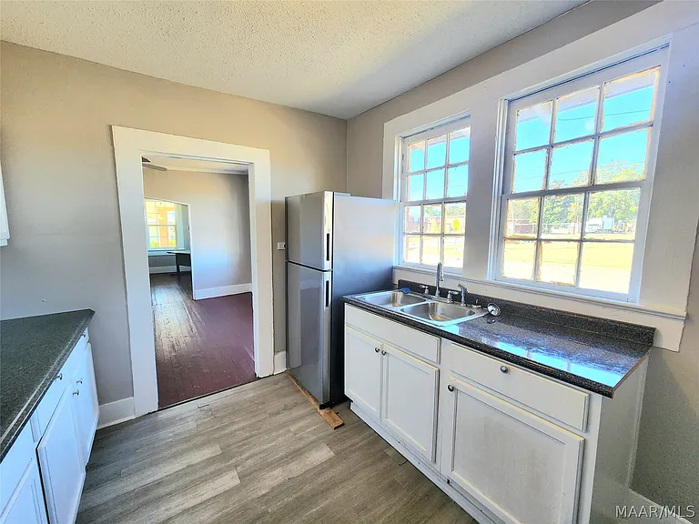 210 W Osceola St — Photo 21