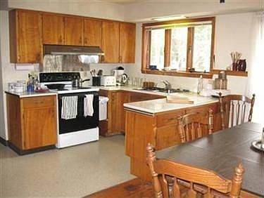 3rd image of 608 Candywood Ln