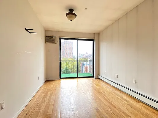 Rented by REAL New York | media 9