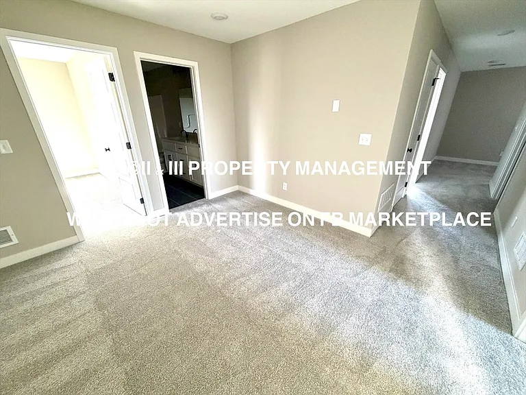 18755 188th Ter — Photo 15