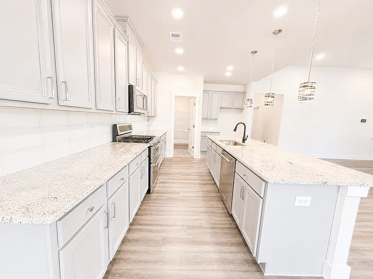 404 Cattail Hollow Way — Photo 11