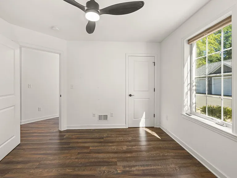 653 Delaware Ave — Photo 9