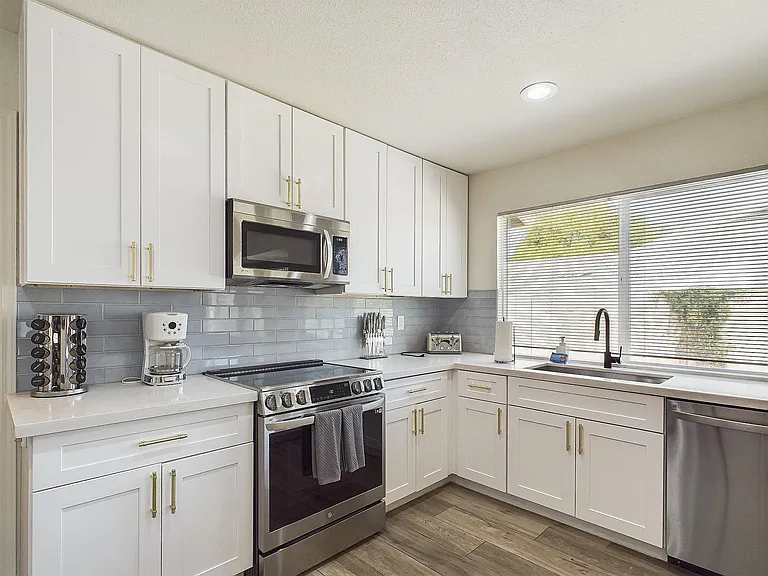 6245 E Janice Way — Photo 3