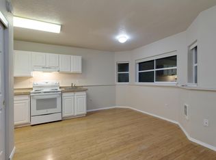 3417 SW Moss St UNIT B, Portland, OR 97219