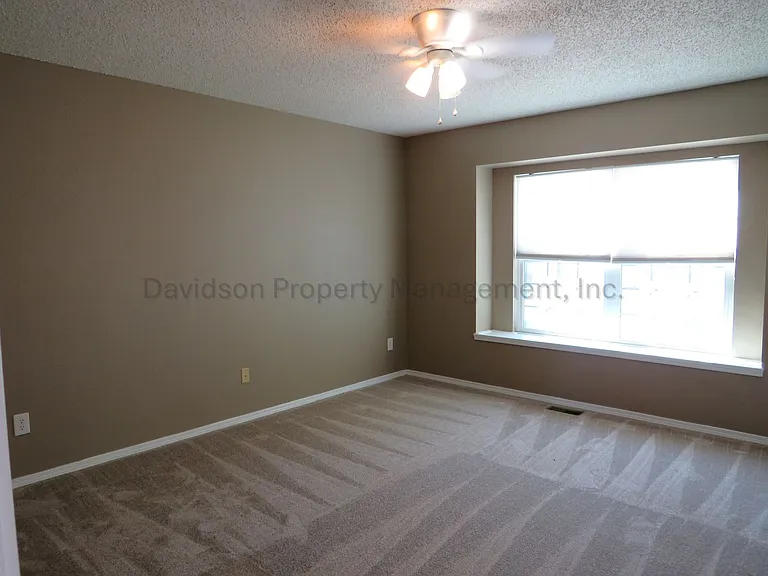3280 Richmond Dr — Photo 7
