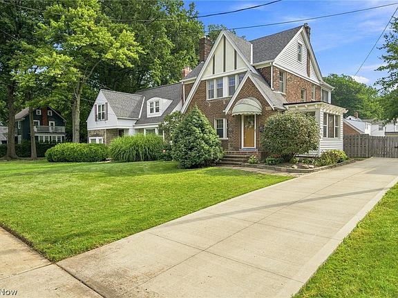 4th image of 895 Richmond Rd