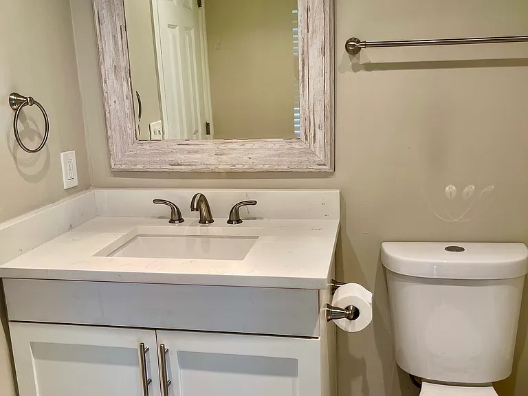 245 Lanchester Ct — Photo 24