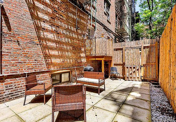 5th image of 102 Christopher St #6DD