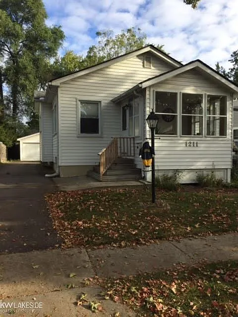 1211 Ruffner Ave photo 1