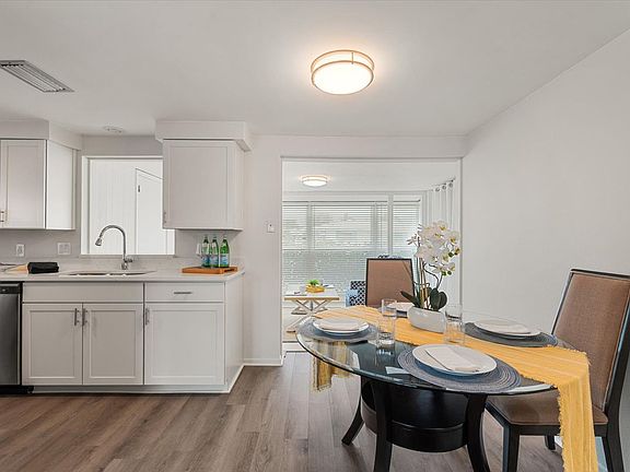 5th image of 477 Circlewood Dr #17