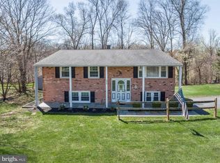 5925 Hanna Rd, Sykesville, MD 21784