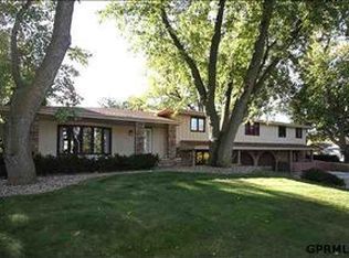 11339 Manderson St, Omaha, NE 68164