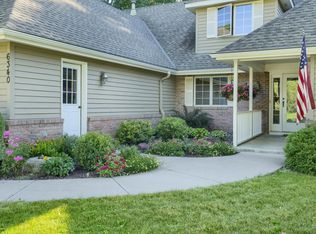 6340 Fox Path, Chanhassen, MN 55317