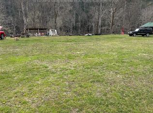 16544 Elk River Rd N, Clendenin, WV 25045
