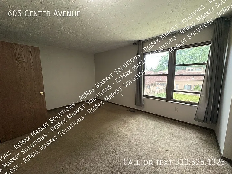605 Center Ave — Photo 10