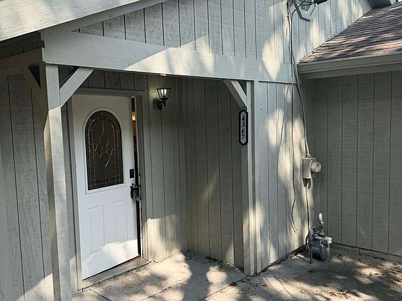 2nd image of 4367 Virginia Ave