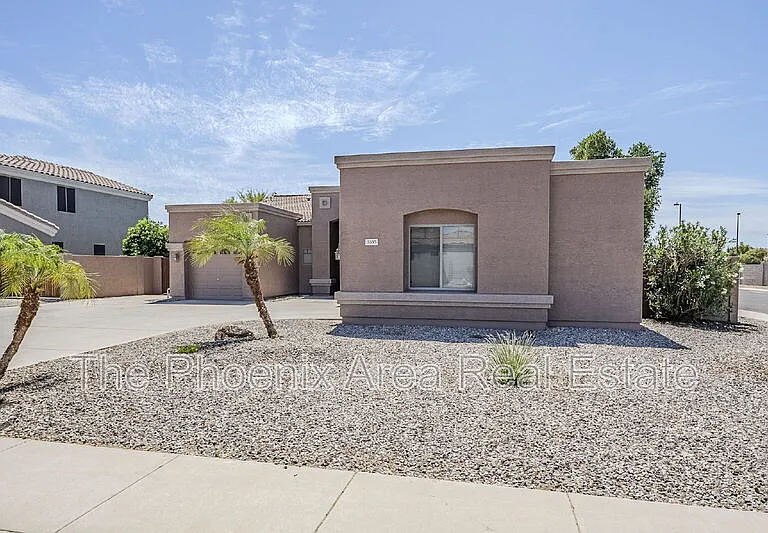3355 E Los Altos Rd — Photo 2