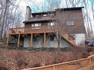 11 Canary Ln #WLE, Lake Ariel, PA 18436