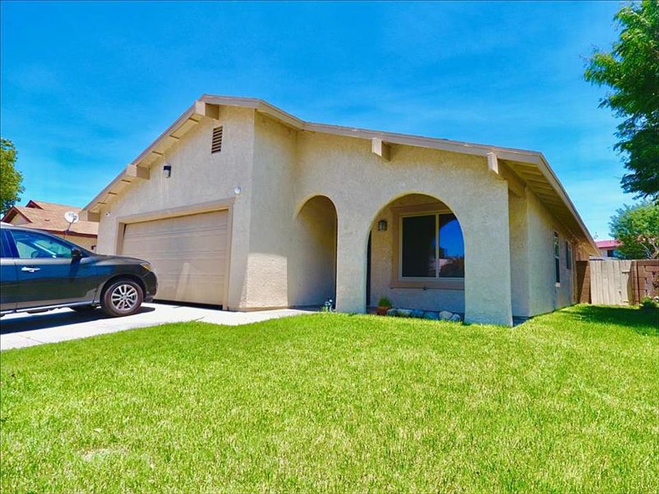 1st image of 43810 Palm Vista Ave