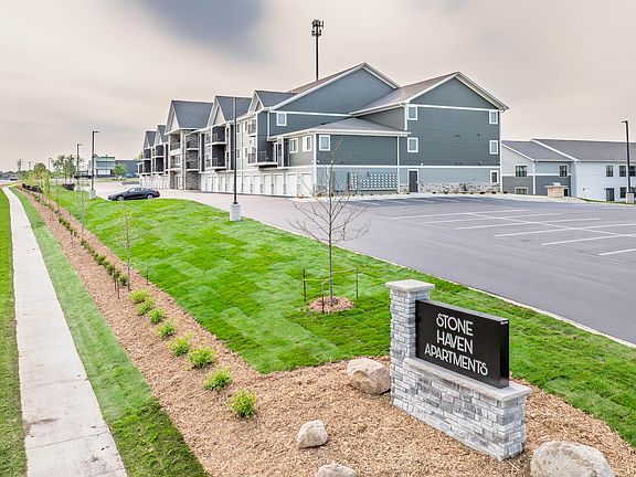 4th image of 1075 4th St NE #204