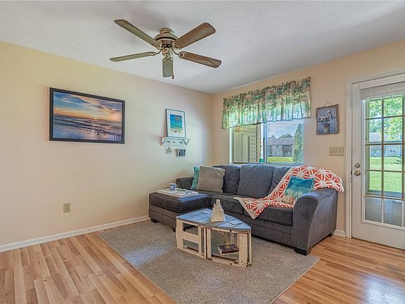 3rd image of 500 Waterfront Pl