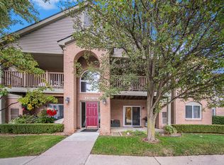 1437 Duncan Dr, Chelsea, MI 48118