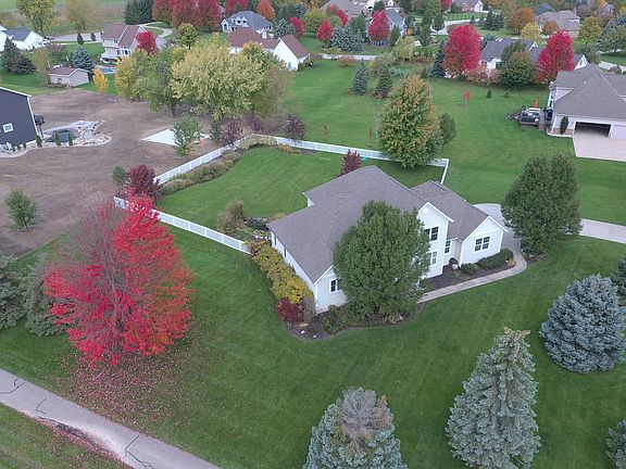 3rd image of 423 Northridge Dr