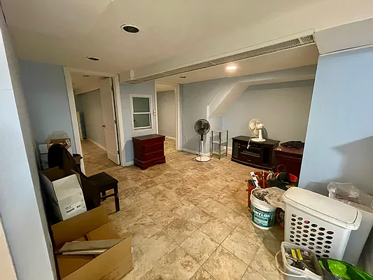 Rented by REALTY QUEST NEW YORK INC | media 8