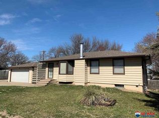 900 W South St, Lincoln, NE 68528